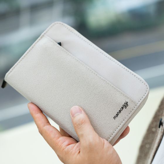 MONOCOZZI - Bon Voyage 旅行文件包(黑色/沙色)