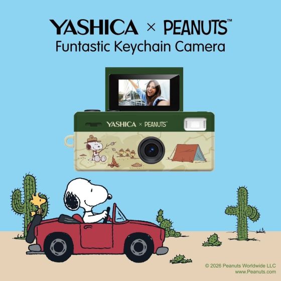 YASHICA - Funtastic Keychain Camera (Snoopy)