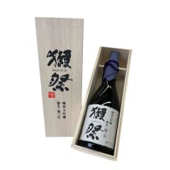 旭酒造 - 獺祭二割三分純米大吟釀 桐箱 720毫升 (1 枝) (平行進口貨品)
