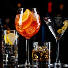 The Kowloon Hotel - The Middle Row Bar