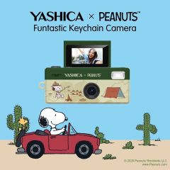 YASHICA - Funtastic Keychain Camera (Snoopy)