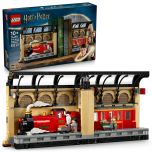 LEGO® - Harry Potter™ 76450 Book Nook: Hogwarts Express (Gifts