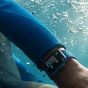 Apple Watch Series 7 GPS + 流動網絡 45mm 石墨色不鏽鋼錶殼；深邃藍色運動錶帶