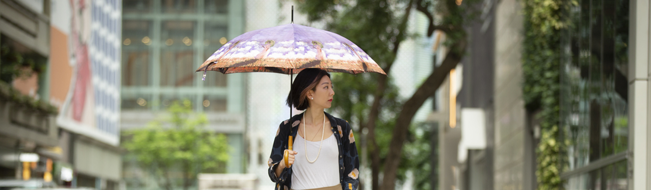 風雨不改　為沉悶生活添色彩　香港著名手工雨遮品牌－梁蘇記